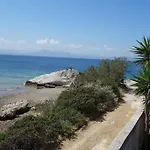 House By The Sea At Skaloma, Loutraki * Vouliagmeni Lake