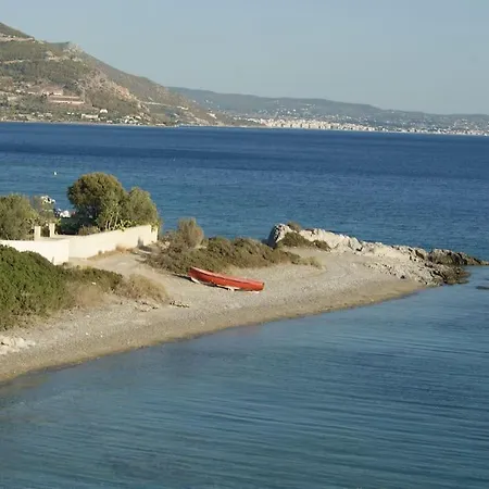 Nyaraló House By The Sea At Skaloma, Loutraki