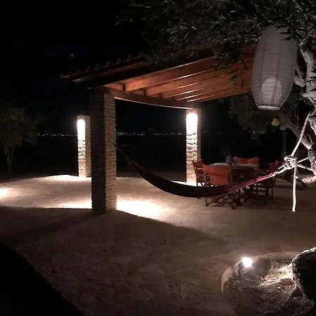 House By The Sea At Skaloma, Loutraki Vouliagmeni-meer