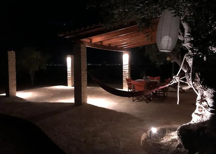 House By The Sea At Skaloma, Loutraki 沃里亚戈米尼湖